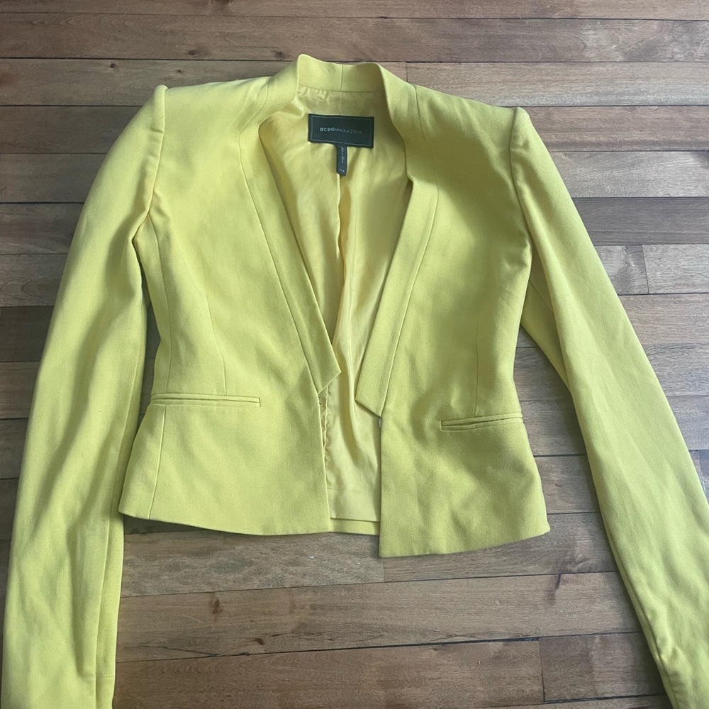 BCBGMaxAzria Yellow Cropped Blazer Tailored Fit